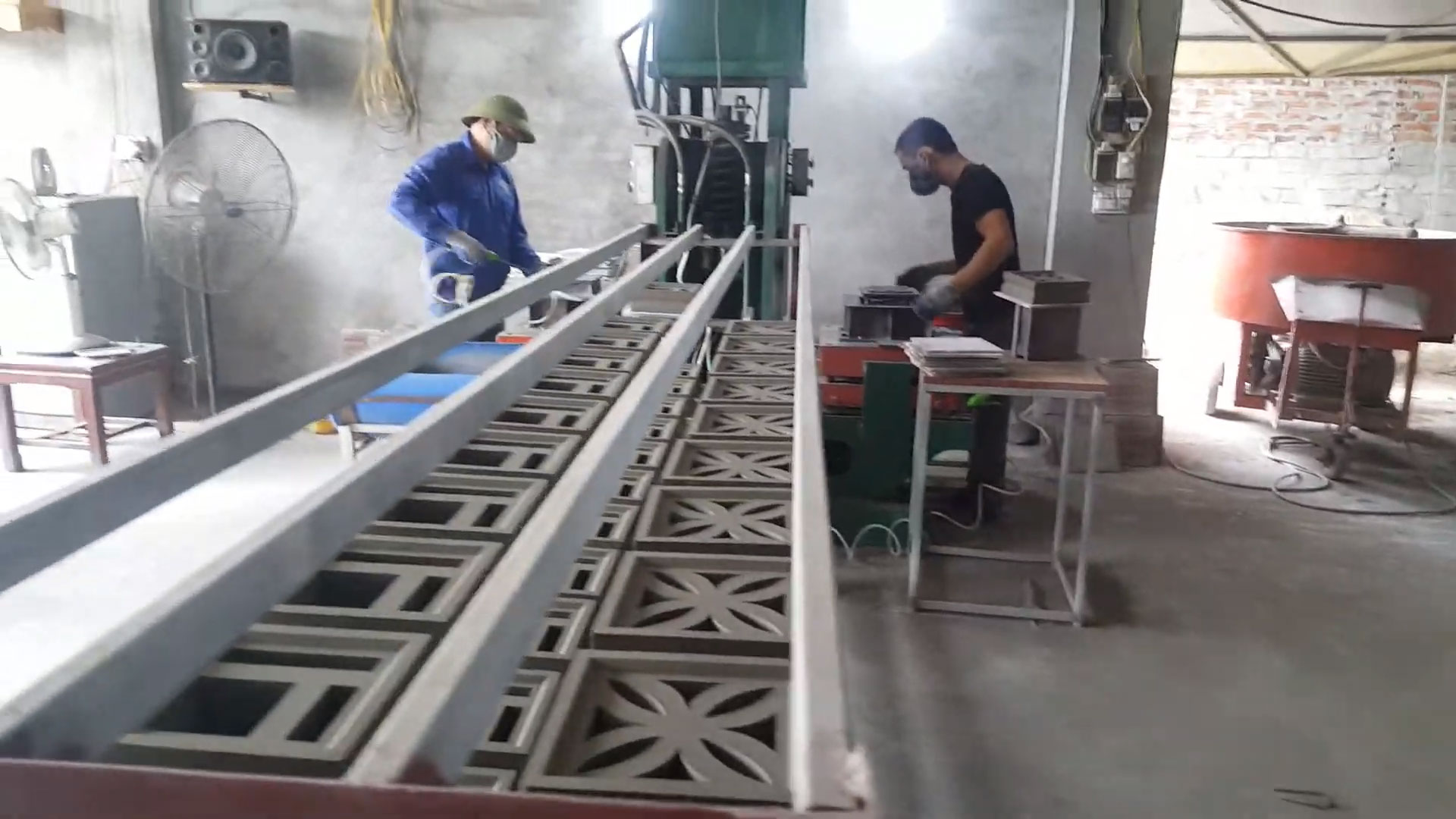máy ép gạch thông gió